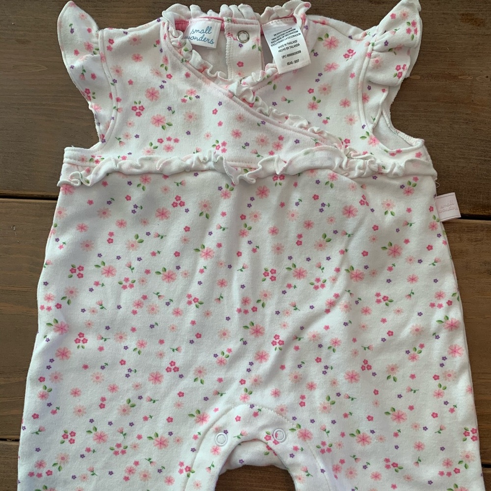 NWOT Small Wonders Romper